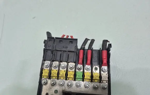 Ford Fiesta Positive wiring loom AMP1394252 13942531F