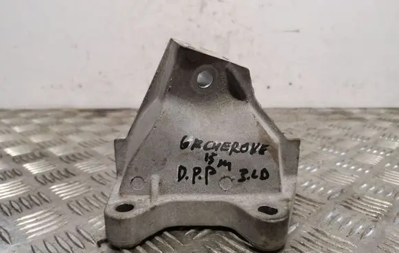 Jeep Grand Cherokee Engine mounting bracket 52124990AC