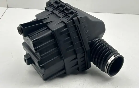 Chrysler Pacifica Air filter box 33357C