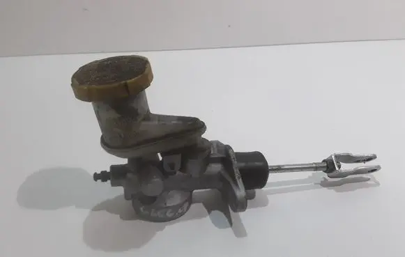 Subaru Legacy Master brake cylinder