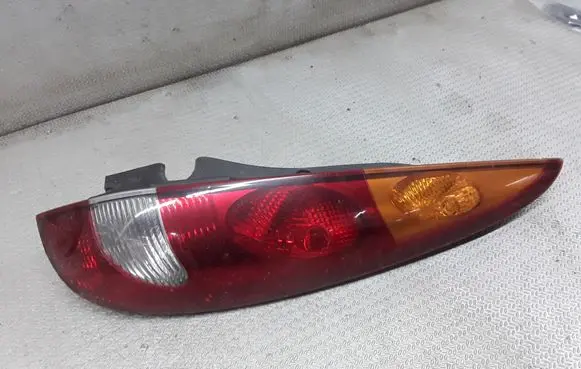 Nissan Almera Tino Rear/tail lights 89303860