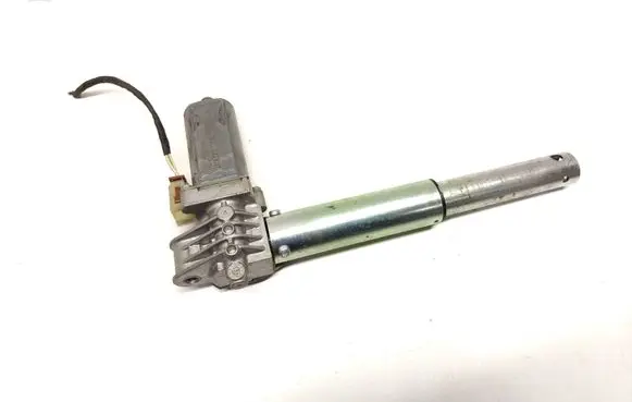 BMW 5 E60 E61 Seat adjustment motor 8321087 0390203234