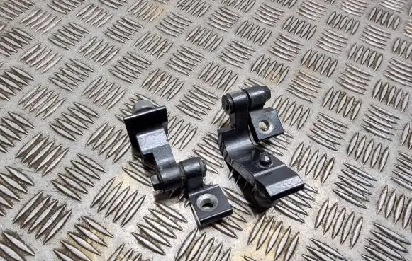 BMW X1 F48 F49 Rear door hinge set A047056