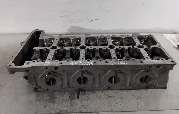 BMW 1 E81 E87 Engine head N47D20A 779767806