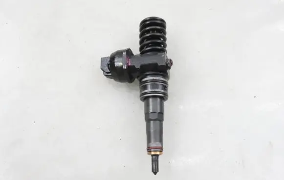 Seat Leon (1P) Fuel injector 0414720313 038130073BN