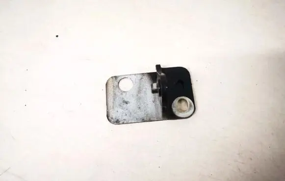 Volkswagen Polo IV 9N3 Front door upper hinge