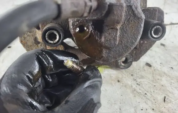 Volvo V50 Front brake caliper 6311