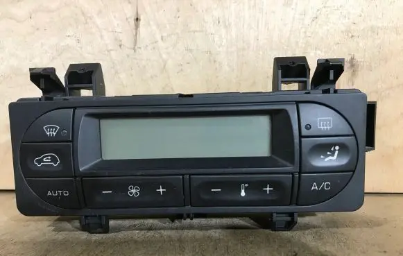 Citroen C3 Climate control unit 96588239XT