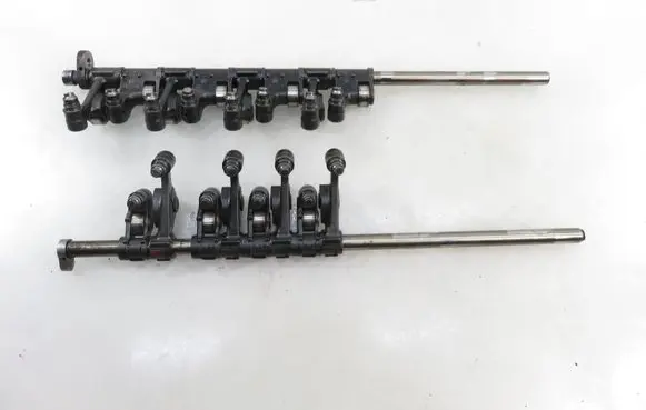 Volkswagen Golf V Camshaft 