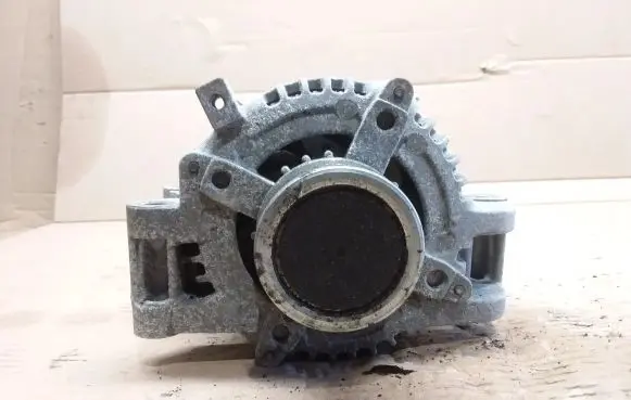 Toyota Avensis T270 Generator/alternator 270600R080