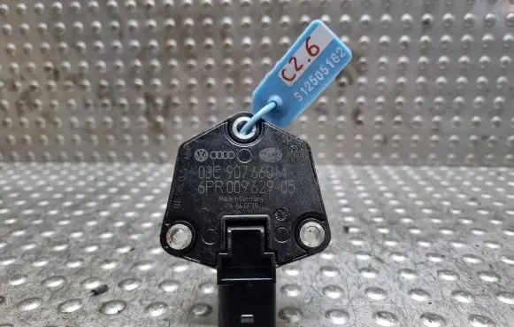 Audi A3 S3 A3 Sportback 8P Oil level sensor 03C907660M