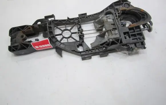 Volkswagen PASSAT B7 Rear door exterior handle/bracket 3C0837886J