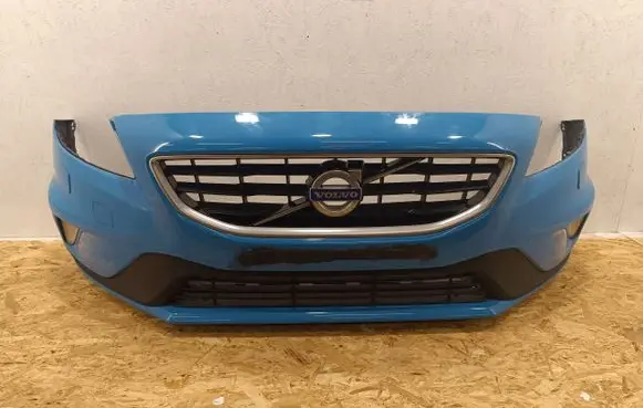 Volvo V40 Front bumper 890017512