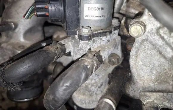 Toyota Corolla E120 E130 EGR valve deg0101