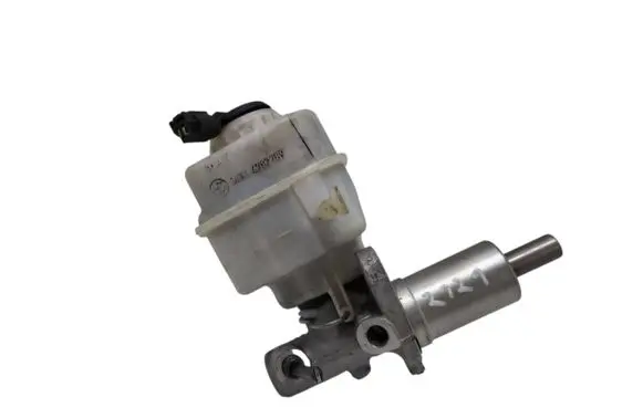 BMW 5 F10 F11 Master brake cylinder 32666324 6782289