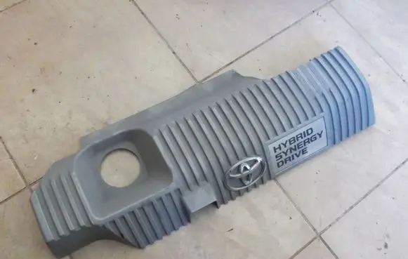 Toyota Prius+ (ZVW40) Engine cover (trim) 1121237090
