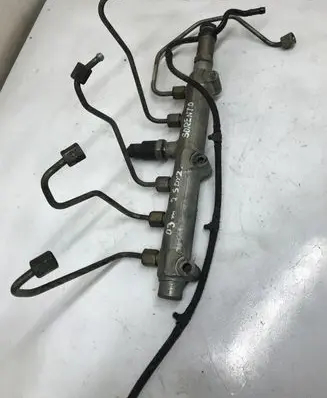 KIA Sorento Fuel main line pipe