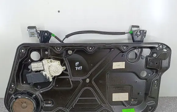 Volkswagen New Beetle Front door window regulator with motor