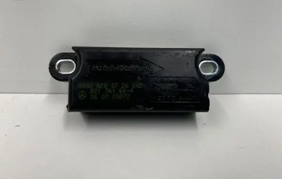 Mercedes-Benz CLS AMG C219 Airbag deployment crash/impact sensor A0038200726 824761664 060703872
