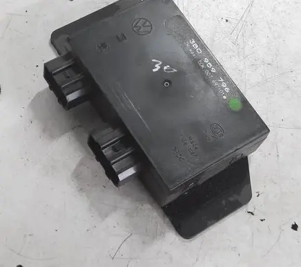 Volkswagen Golf IV Comfort/convenience module 3B0959796