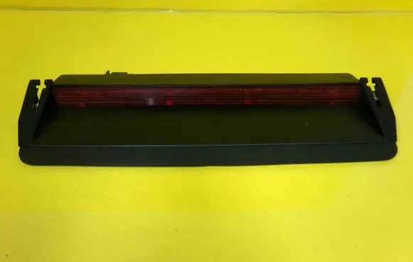 Volkswagen PASSAT CC Third/center stoplight 0336300 2264