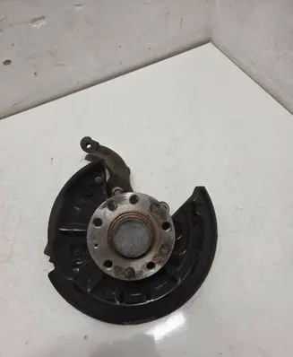 Volkswagen Golf Sportsvan Rear wheel hub 