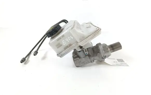 Mercedes-Benz G W461 W463 1st Gen Master brake cylinder A4634300001