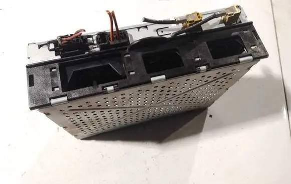 Hyundai Sonata Radio/CD/DVD/GPS head unit 4F0035541