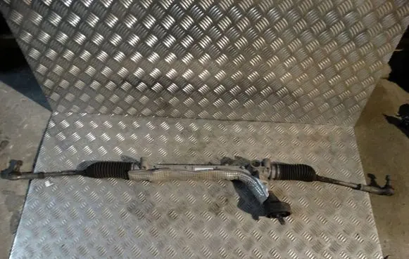 Volkswagen Polo VI Steering rack