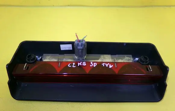 Citroen C2 Third/center stoplight 