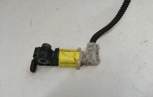 Mitsubishi Outlander Airbag deployment crash/impact sensor 8651A165 6235 160503404