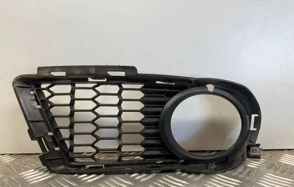 BMW 3 E92 E93 Front fog light trim/grill 8038936