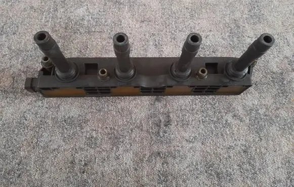 Opel Zafira A High voltage ignition coil 19005212 GF40