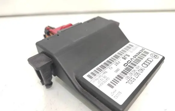 Volkswagen Touran I Gateway control module 1K0907530L 5WK50011B 1K0907951