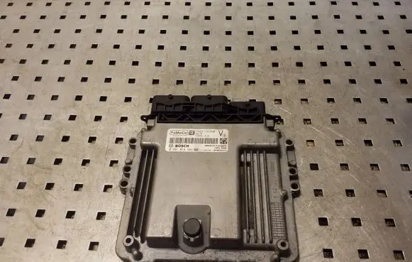 Jaguar XF X250 Engine control unit/module CX2312C520VD 0281018585