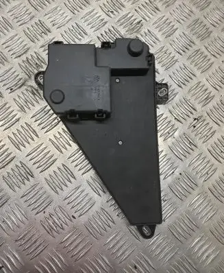 BMW 5 E60 E61 Fuse box set 9138830 518956057
