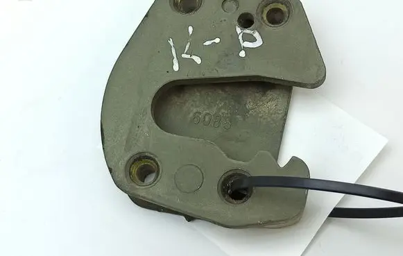 Volvo 240 Front door lock loop/hook striker 