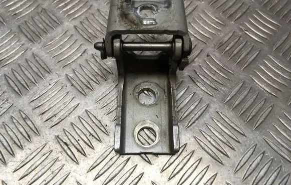 Peugeot 5008 Front door lower hinge ES70