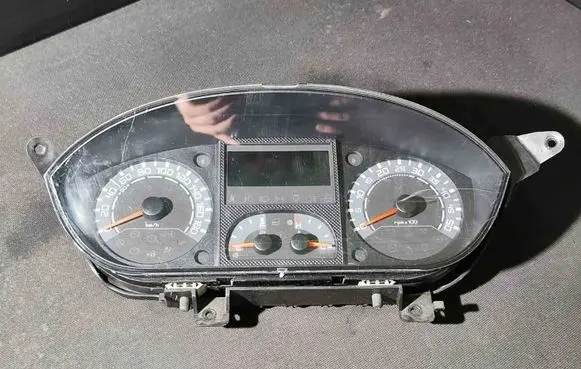 Iveco Daily 35 - 40.10 Speedometer (instrument cluster) 503001480100 69500156 A24031193