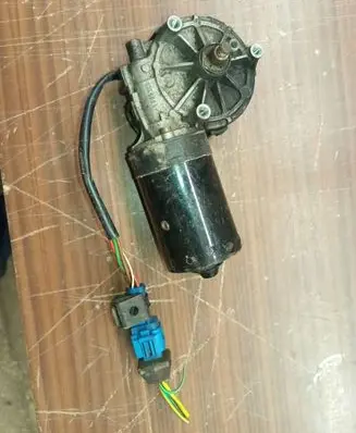 Citroen Xsara Picasso Wiper motor 0390241444