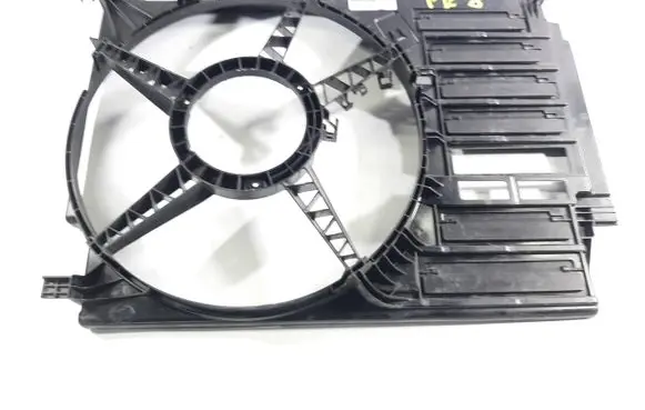 BMW 2 F45 Radiator cooling fan shroud 8645858 8645857