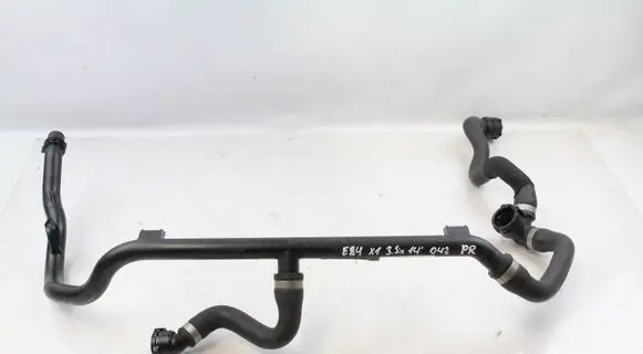 Engine coolant pipe/hose