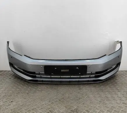 Volkswagen PASSAT B8 Front bumper 3G0807221A