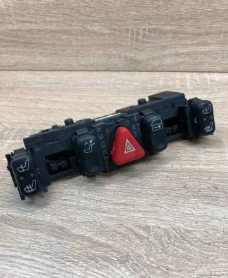 Mercedes-Benz E W210 Hazard light switch 2108200151 679305 Q052612427