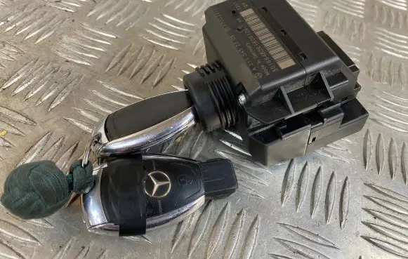 Mercedes-Benz E W211 Ignition lock A2115452308 33002213 301668826160126
