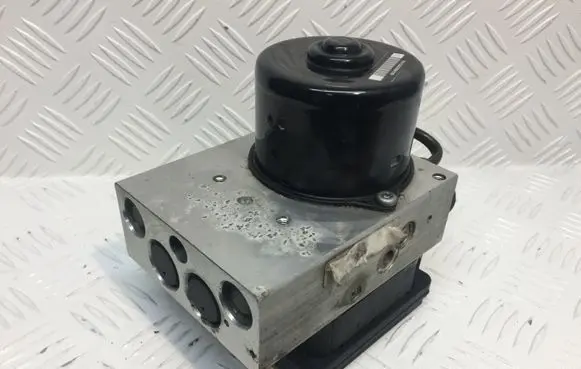 Mercedes-Benz C W203 ABS Pump A0044312912