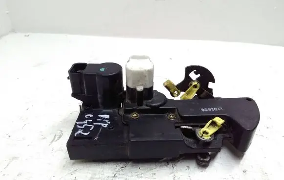 Opel Frontera B Front door lock 16634324