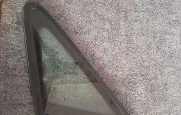 Opel Zafira A Front triangle window/glass 43R007022 DOT36AS2M129