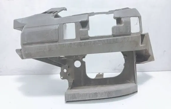 Mercedes-Benz SLK R171 Front bumper mounting bracket A1718850165