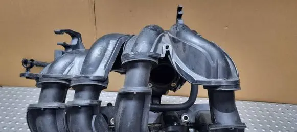Ford Focus Intake manifold 2S6G-9424-D